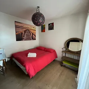 Appartement Superbe 2 Terrasse 4 A 6 Couchages Piscine A Deux Pas Des Plages Et Du Centre, Cannes